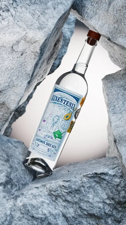 Sinestesia London Dry Gin — Argentine gin, CGI render by Luciano Richino